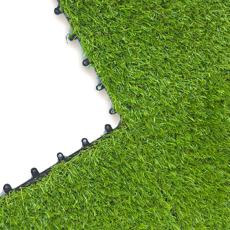 Realistické do seba zapadajúce dlaždice z umelej trávy pre záhradu